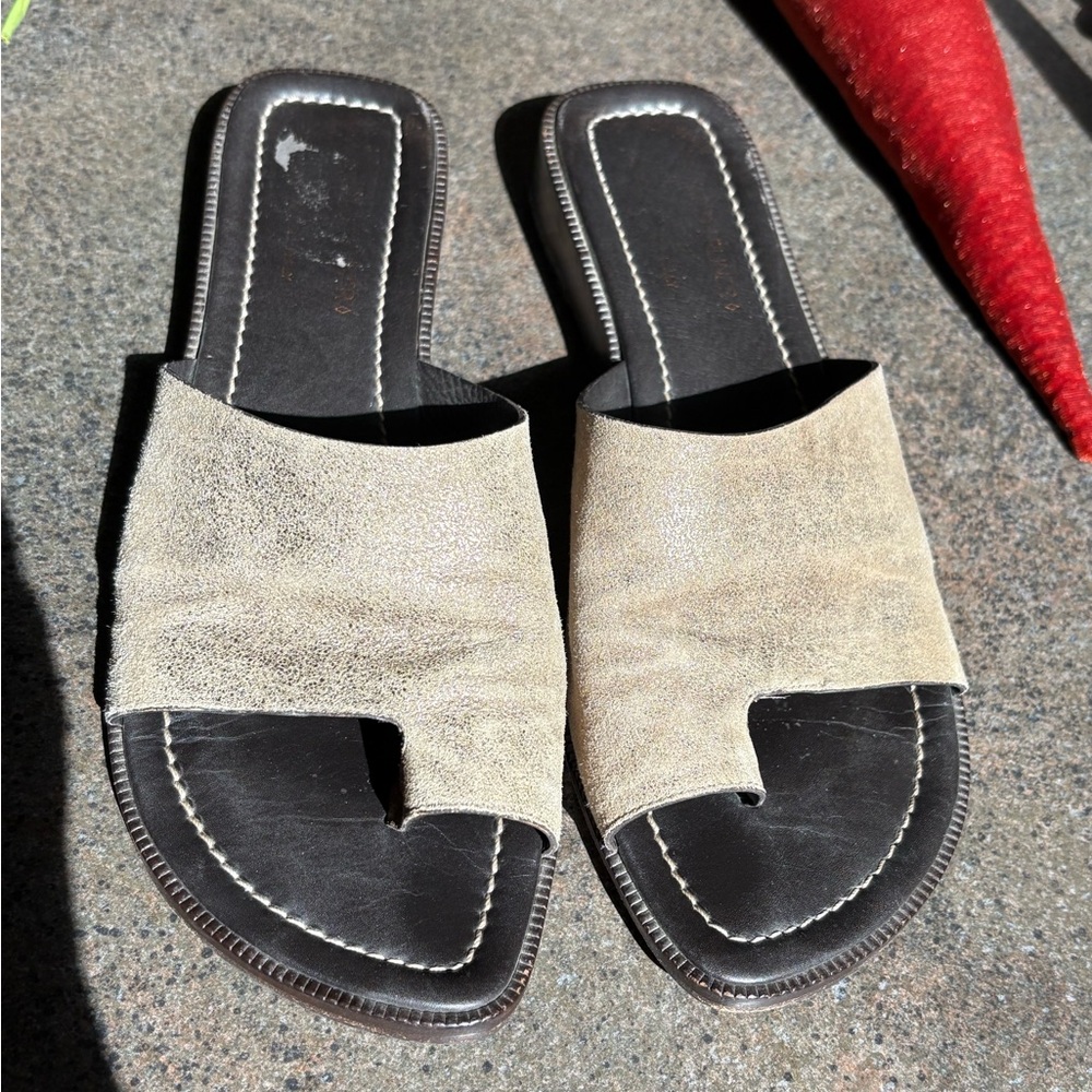 Donald J Pliner Italian Shimmer Gold Learher Slides, 8M